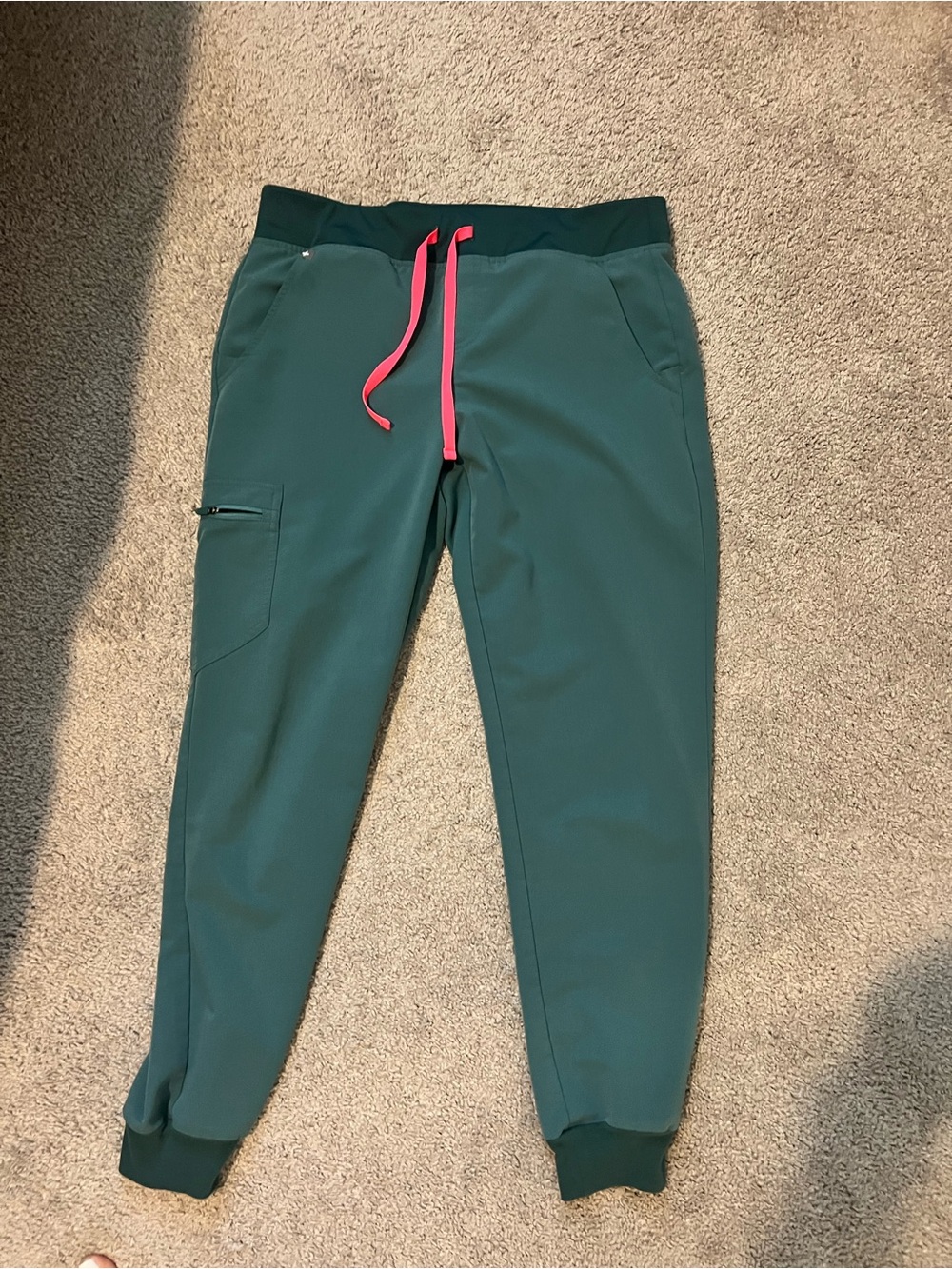 Figs Women's Teal scrub set. Rafaela joggers and two pocket top